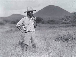 コレクション展示「朝枝利男の見たガラパゴス―1930年代の博物学調査と展示」