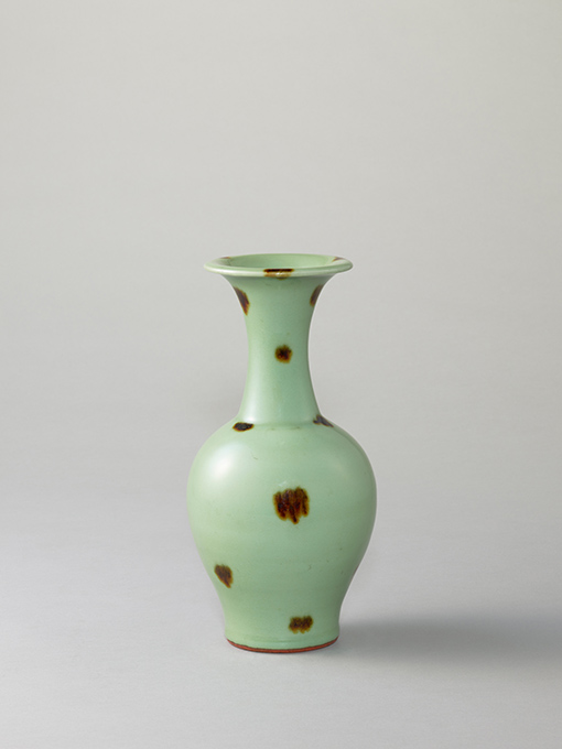 中国　龍泉窯《青磁鉄斑文瓶（飛青磁花瓶）》元時代　14世紀  磁器