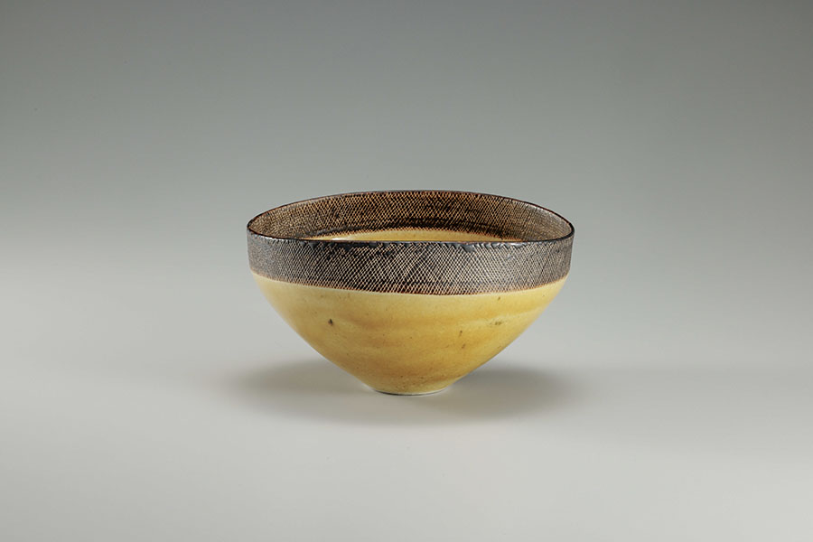 移転開館5周年記念 ルーシー・リー展―東西をつなぐ優美のうつわ― 国立工芸館-3