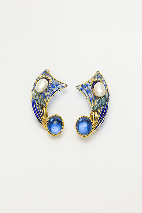 コスチュームジュエリー　美の変革者たち　シャネル、ディオール、スキャパレッリ　小瀧千佐子コレクションより 札幌芸術の森美術館-7