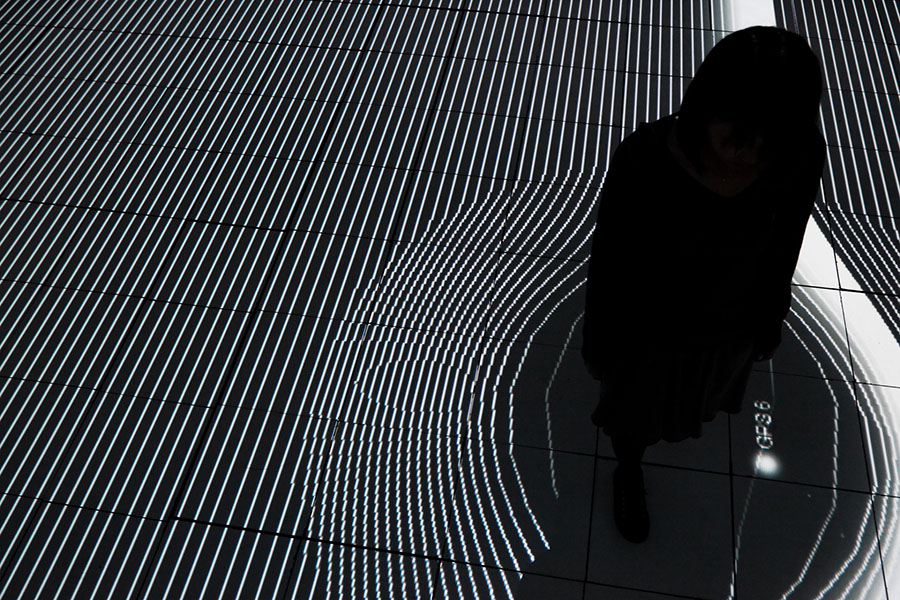 知覚の大霊廟をめざして——三上晴子のインタラクティヴ・インスタレーション NTTインターコミュニケーション・センター［ICC］-4