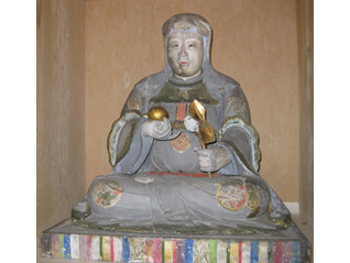 神明神社(小浜市)の八百比丘尼像の期間限定公開