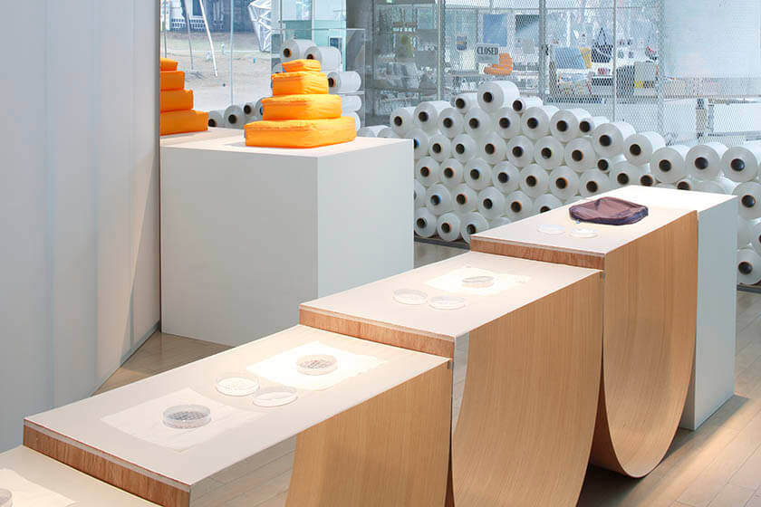 ローカル・テキスタイル 1　TO&FRO　うすく、かるく 金沢21世紀美術館-4