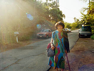 第三回入江泰吉記念写真賞受賞記念　真鍋奈央「波を綴る」展