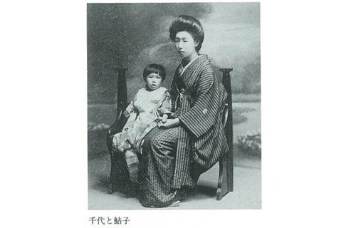 耽美・華麗・悪魔主義　谷崎潤一郎文学の着物を見る ～アンティーク着物と挿絵の饗宴～ 弥生美術館-5