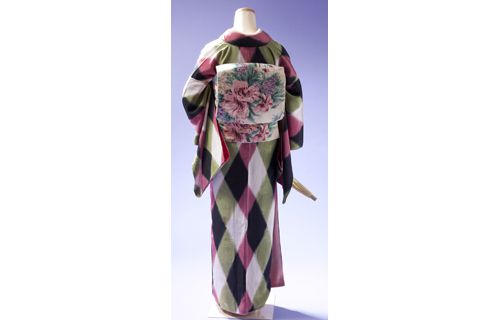 耽美・華麗・悪魔主義　谷崎潤一郎文学の着物を見る ～アンティーク着物と挿絵の饗宴～ 弥生美術館-4