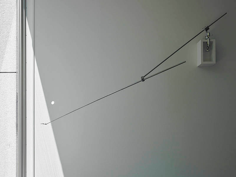 影を刺す光－三嶽伊紗+守屋友樹 展 京都芸術センター-3