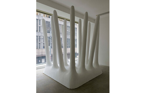 生への言祝（ことほ）ぎ　－インスタレーション、十二の柱＋出会いのパフォーマンス－ 大分県立美術館（OPAM）-2