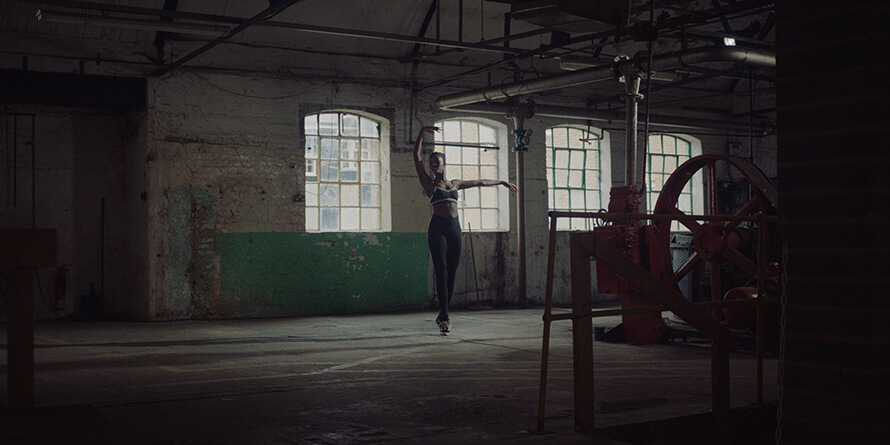 コロナ時代の世界を定点観測したショートフィルムのシリーズ　 柿本ケンサク『+81FILM』特別上映会 渋谷パルコ 8F 「ホワイトシネクイント」-5