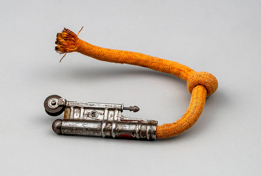 ヴィンテージライターの世界　炎と魅せるメタルワーク たばこと塩の博物館-2