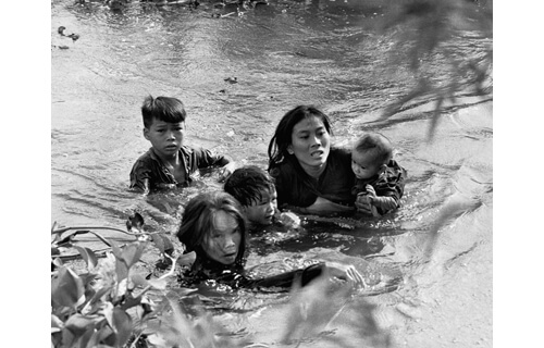 青森県立美術館開館10周年記念 「生誕80周年　澤田教一：故郷と戦場」  青森県立美術館-2