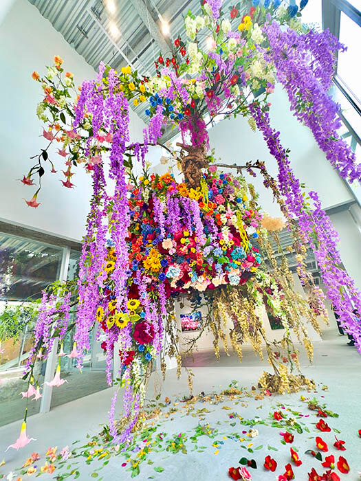 蜷川実花展 with EiM： 儚（はかな）くも煌（きら）めく境界　Where Humanity Meets Nature 弘前れんが倉庫美術館-2